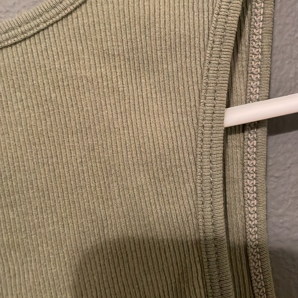 S olive green American Eagle tank - Picture 3 of 5